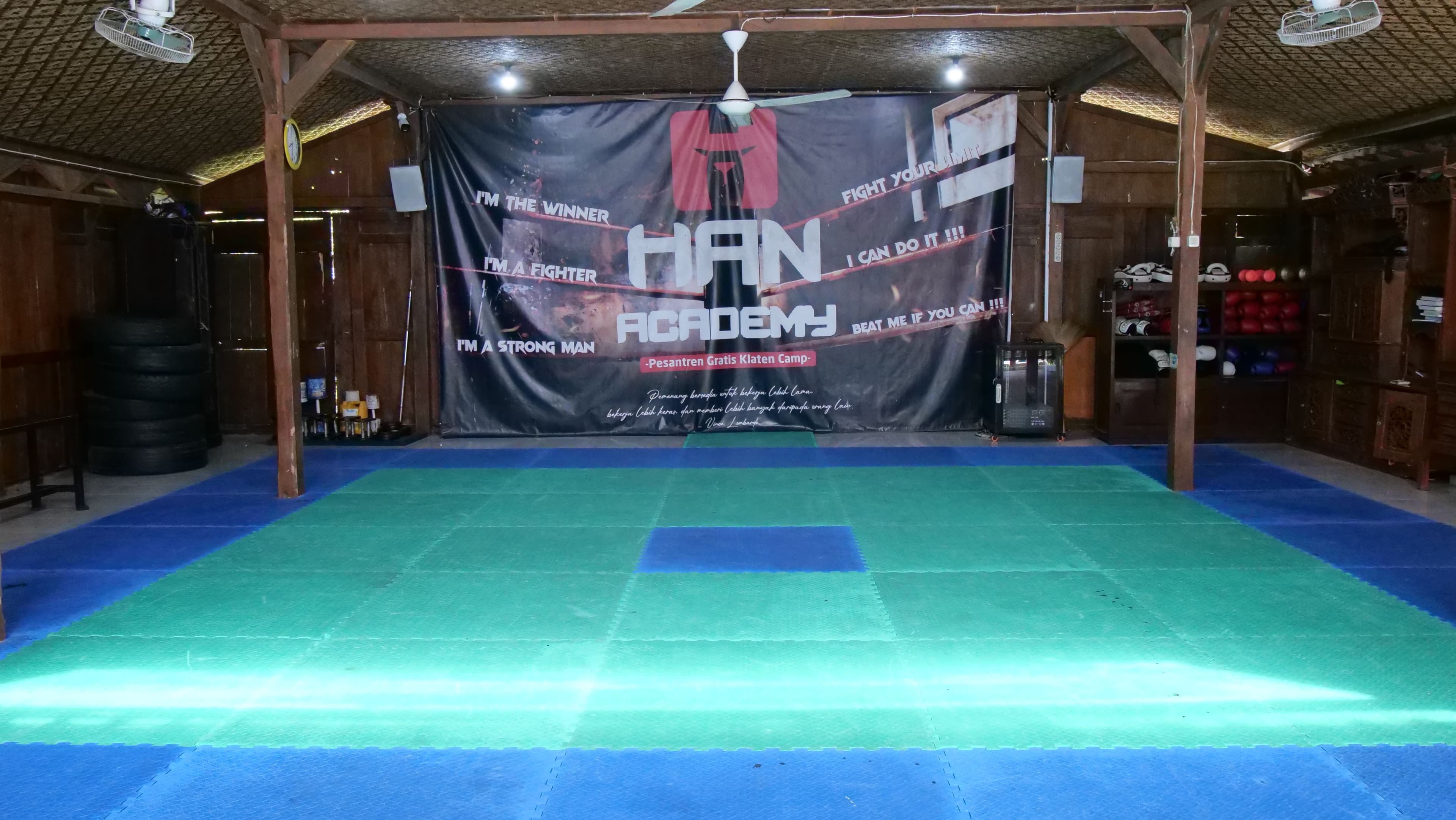 Latihan beladiri jujitsu santri Pesantren Gratis Klaten